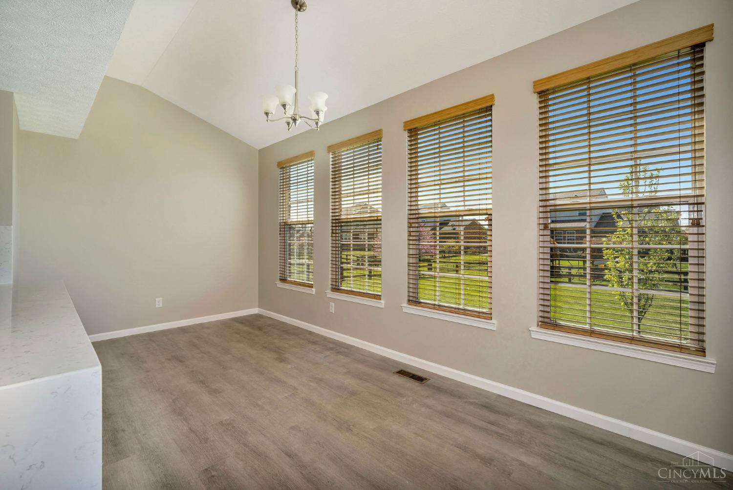 8105 Vegas Circle