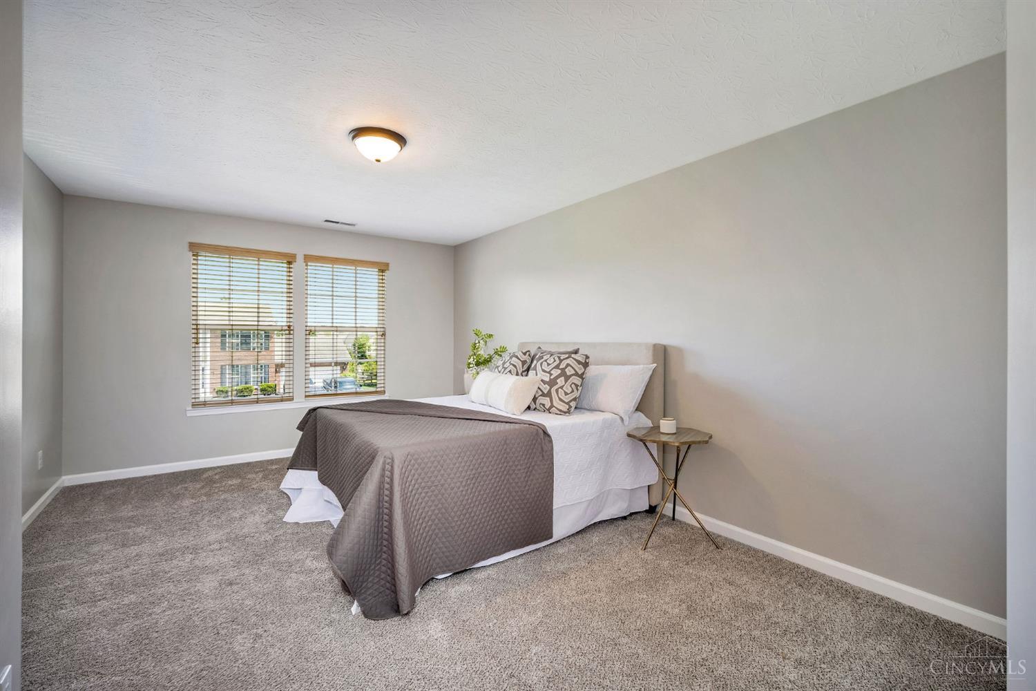 8105 Vegas Circle