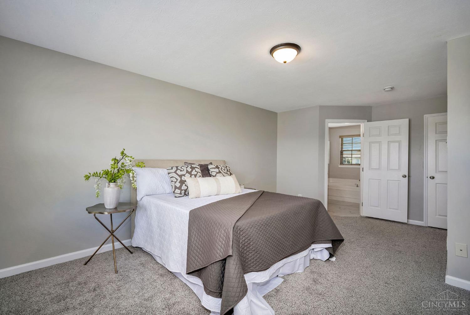 8105 Vegas Circle