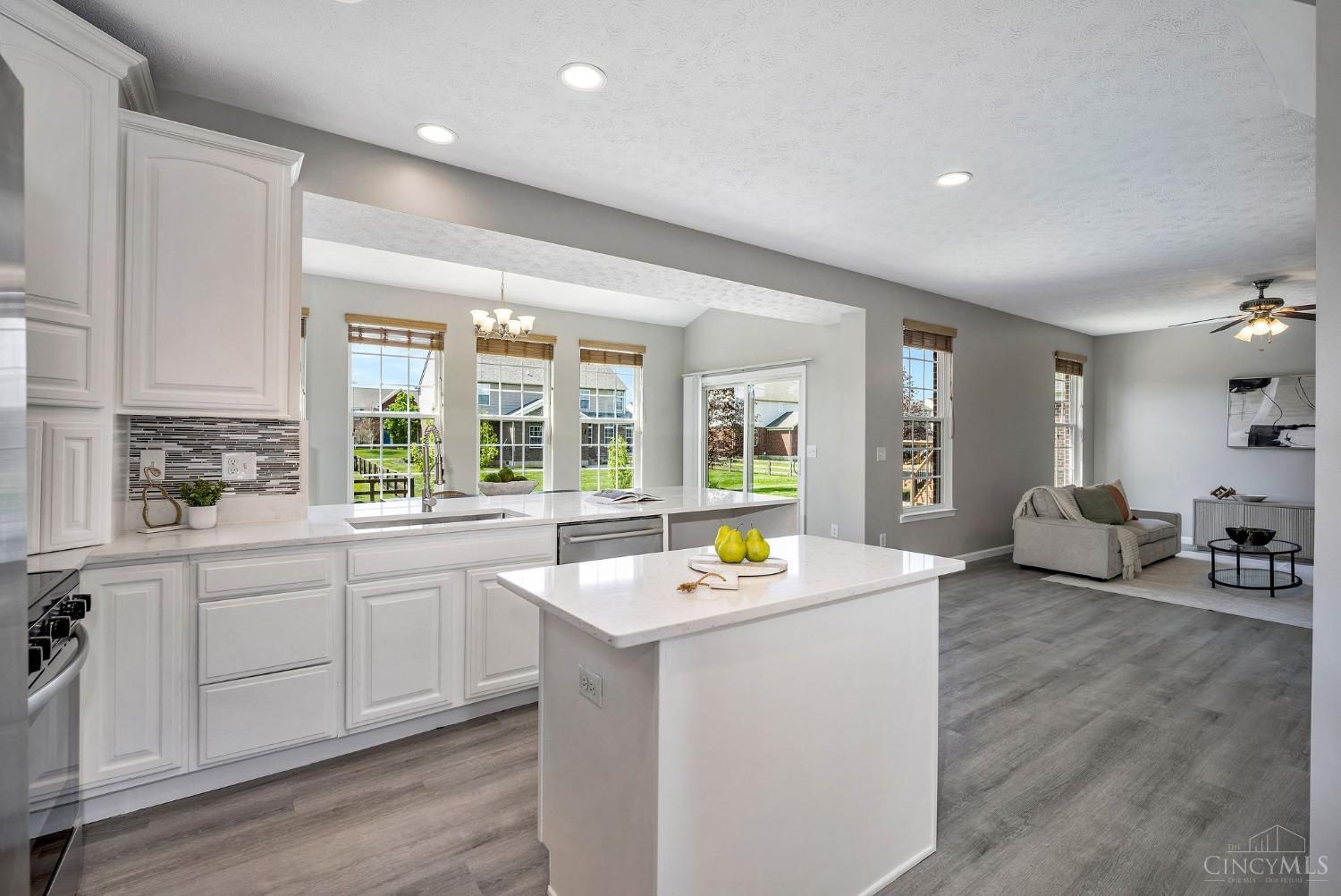 8105 Vegas Circle