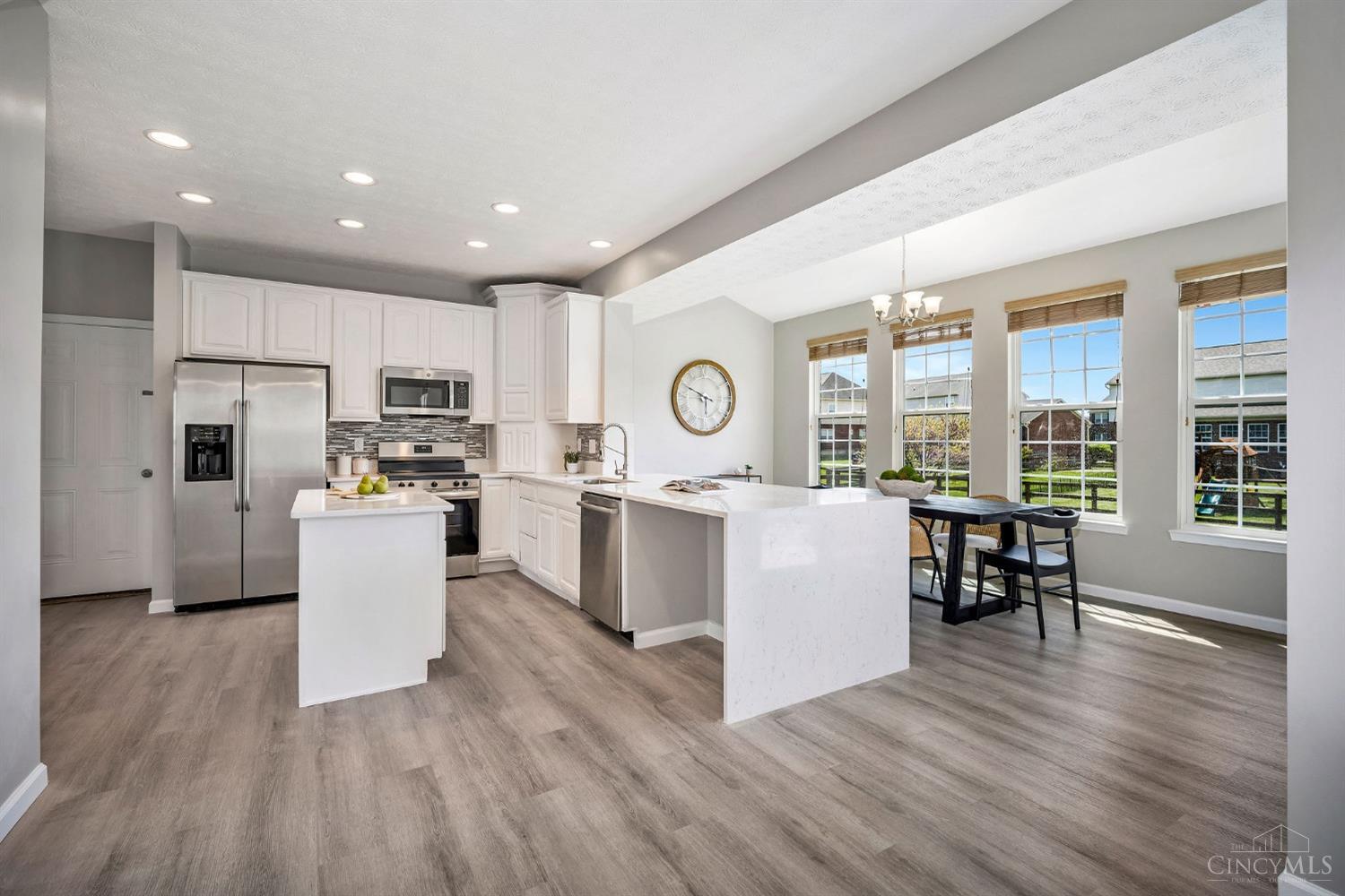 8105 Vegas Circle
