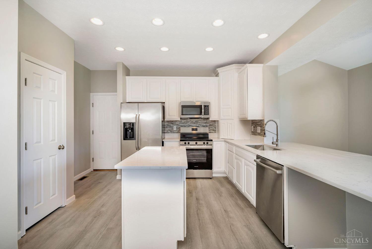 8105 Vegas Circle