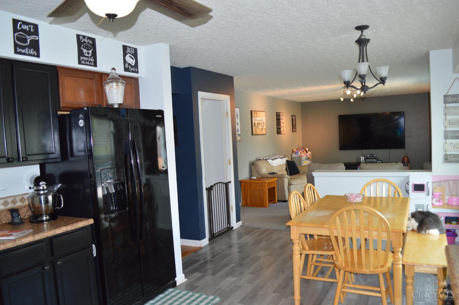 2043 Wagon Wheel Drive