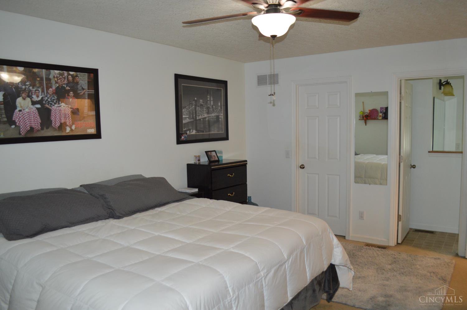 2043 Wagon Wheel Drive