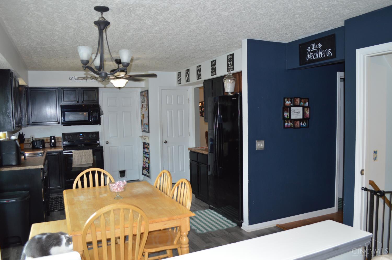 2043 Wagon Wheel Drive