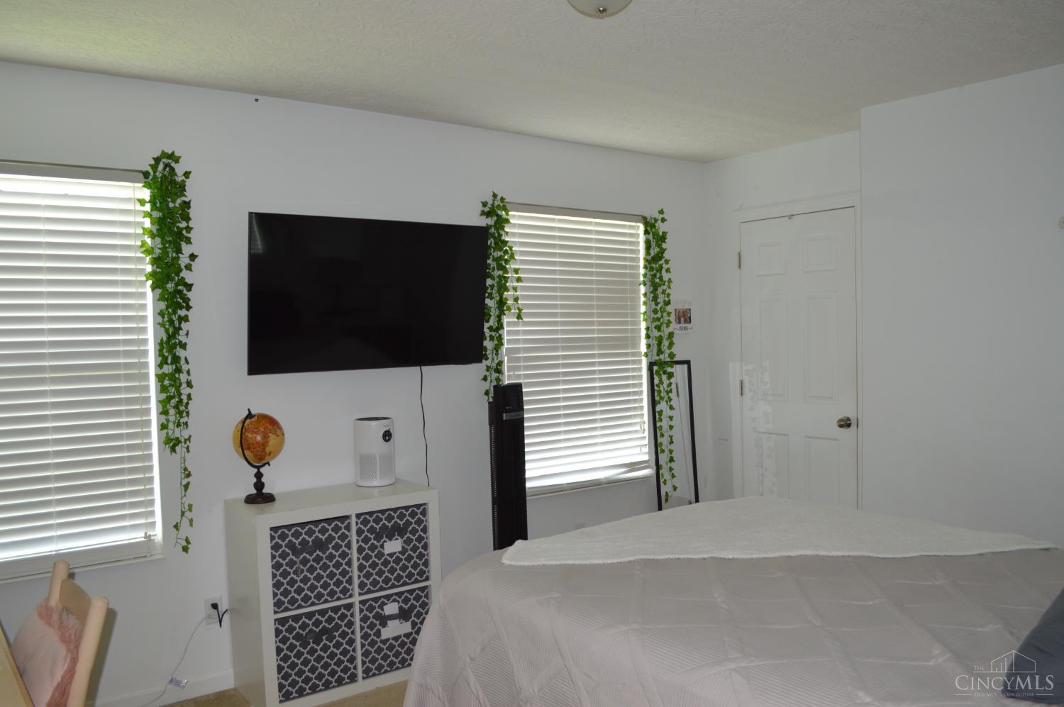 2043 Wagon Wheel Drive