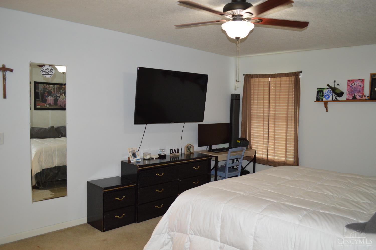 2043 Wagon Wheel Drive