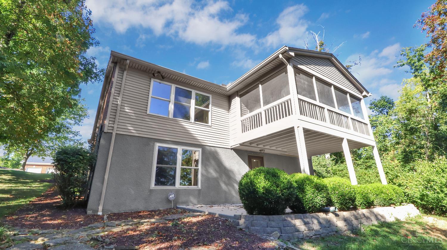 5368 Lakefront Drive