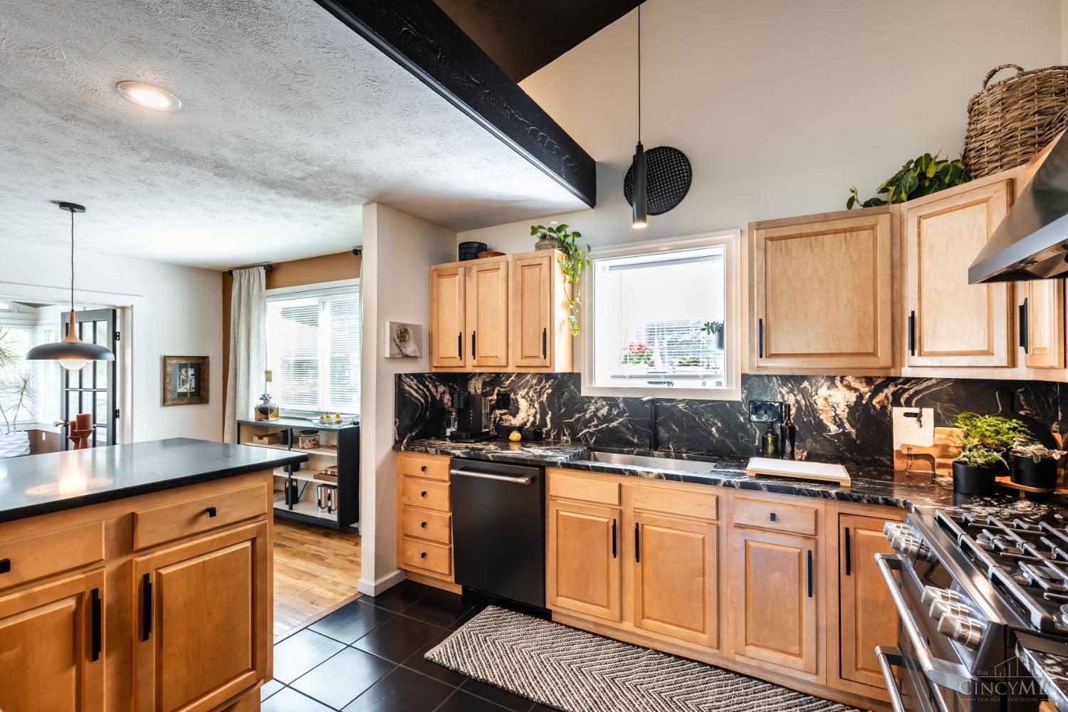 7186 Willow Oak Court