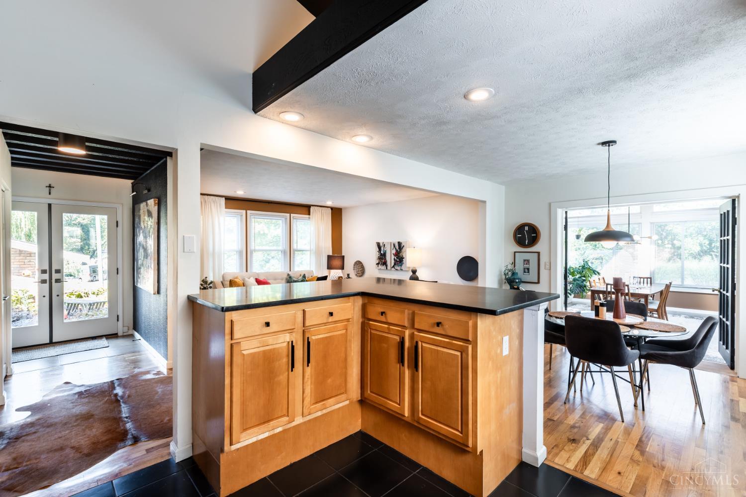 7186 Willow Oak Court