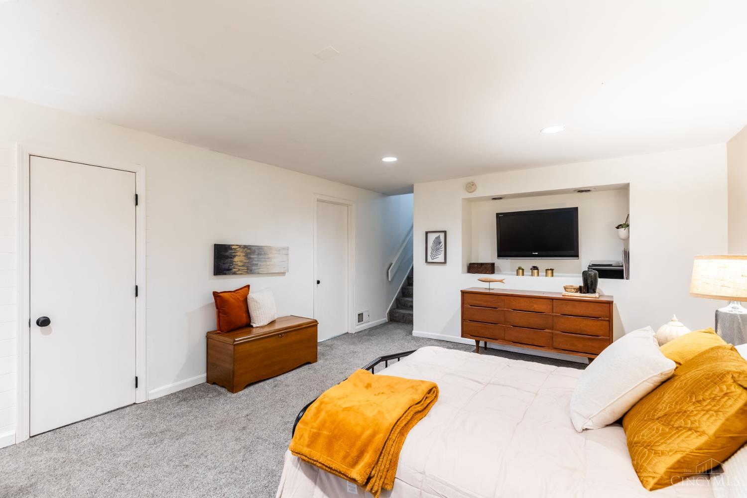 7186 Willow Oak Court
