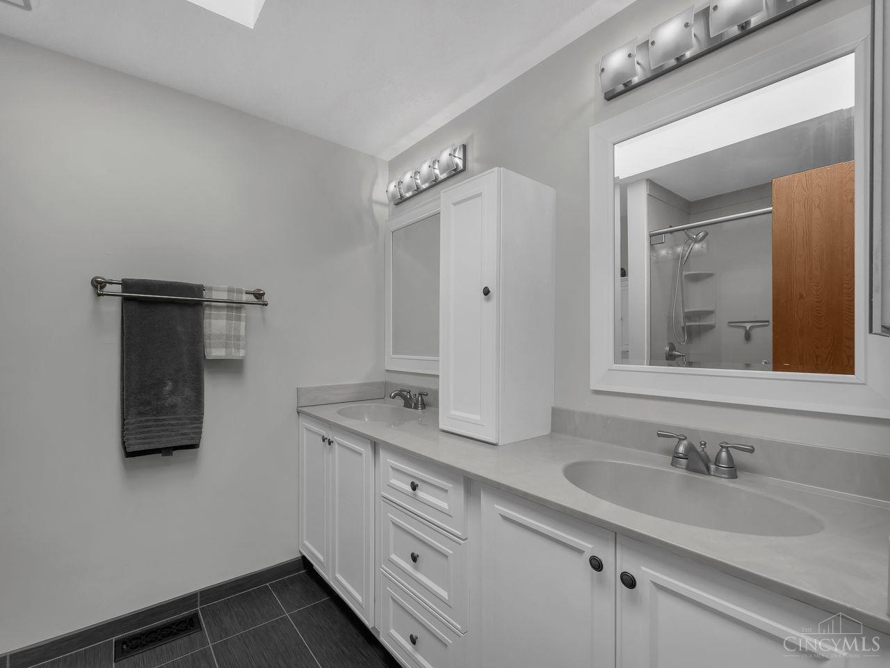 5500 Revmal Lane