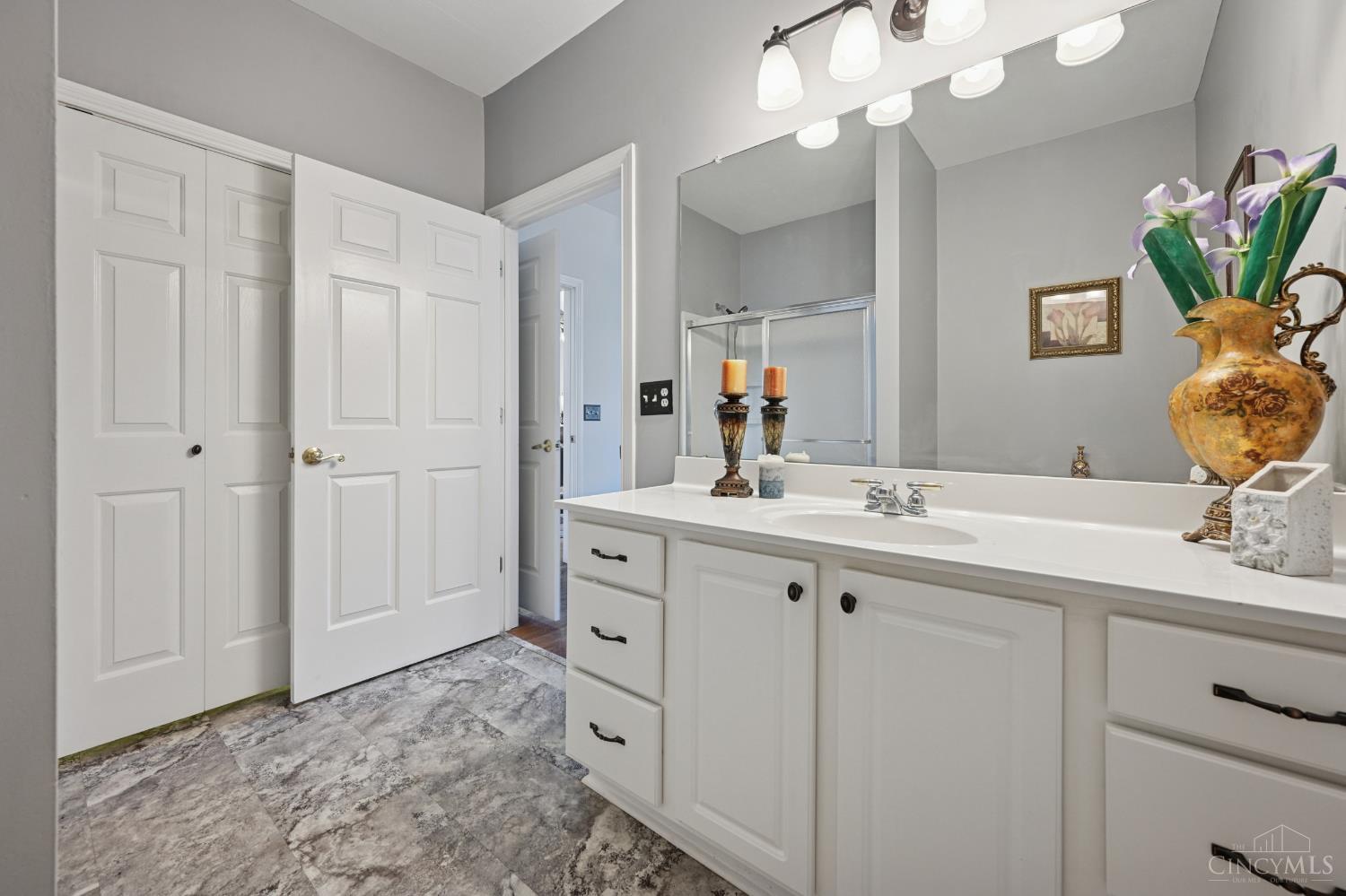 6704 Kelseys Oak Court