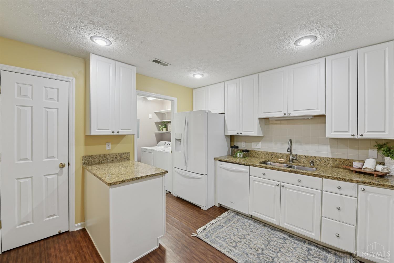 4341 Regency Ridge Ct 201