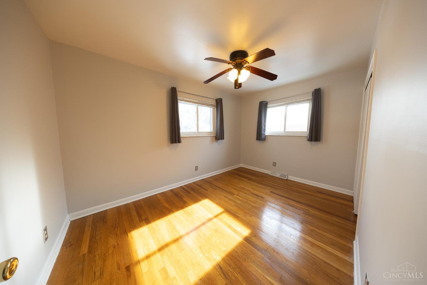 3041 Westknolls Lane