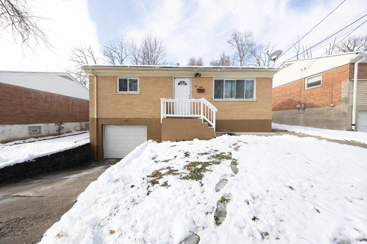 3041 Westknolls Lane