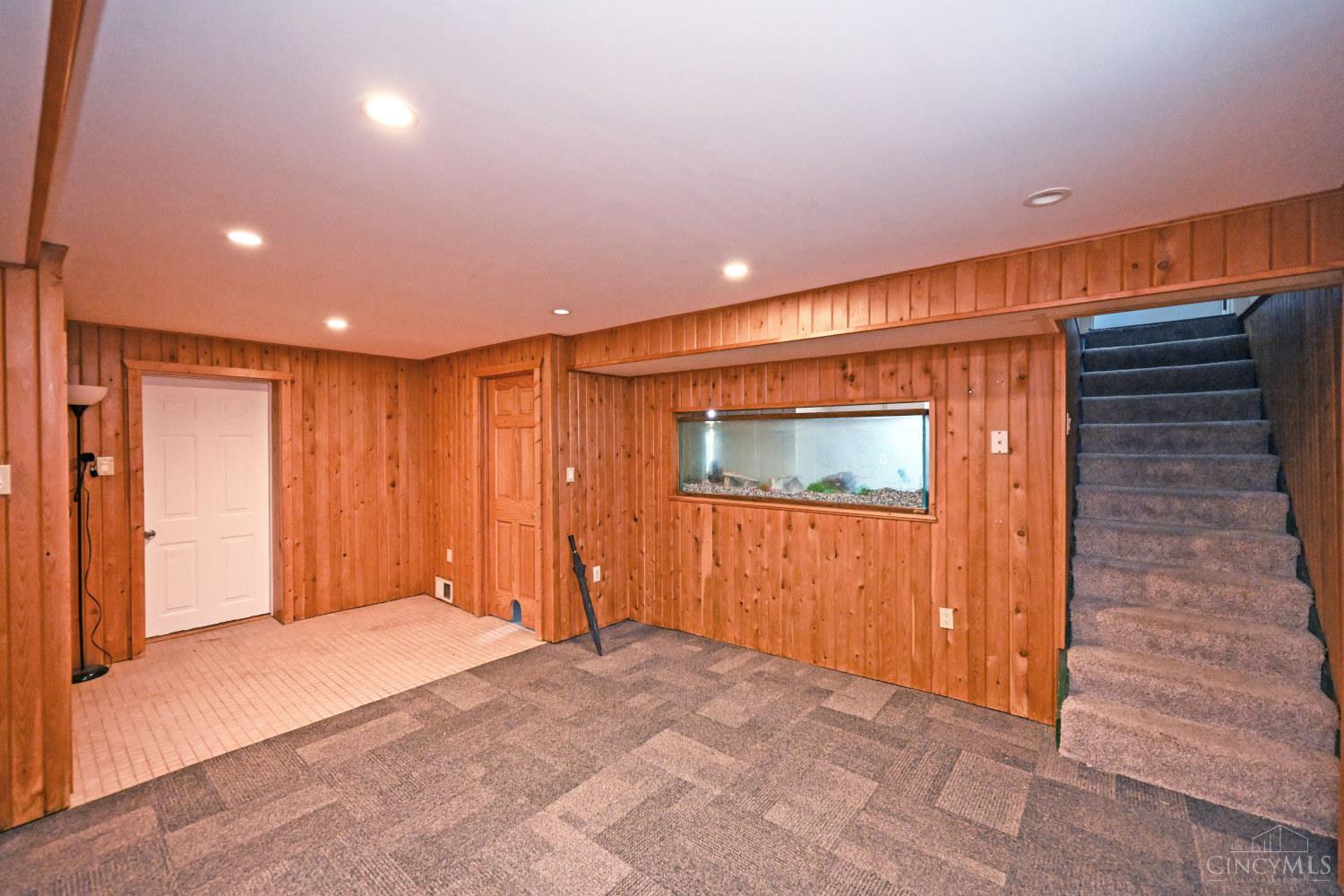 3041 Westknolls Lane