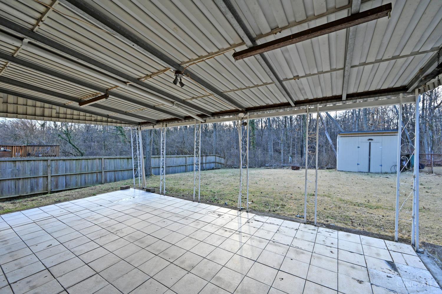 3041 Westknolls Lane