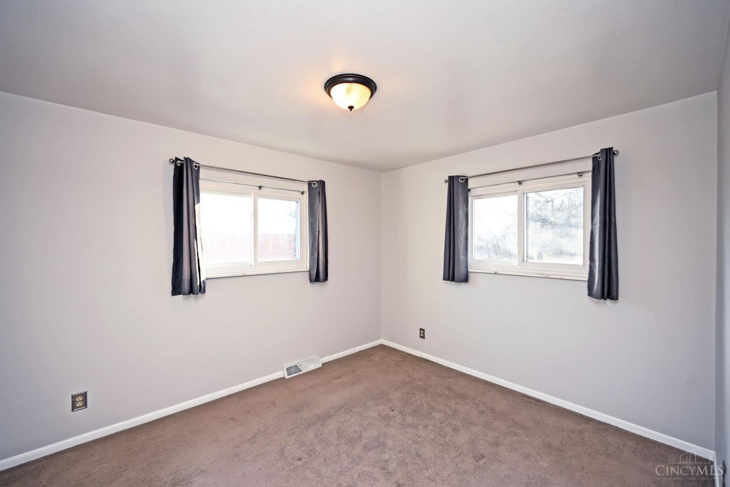 3041 Westknolls Lane