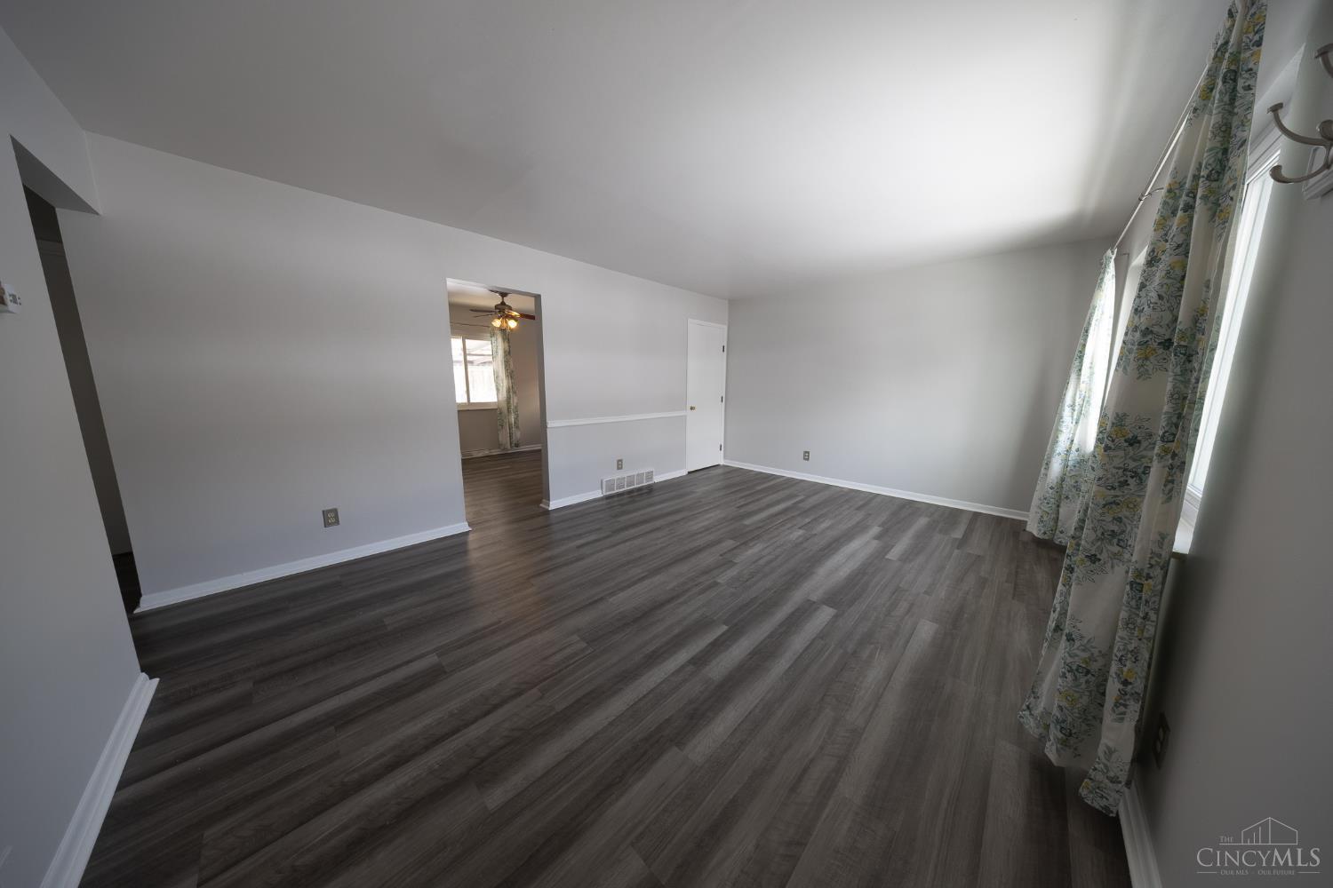 3041 Westknolls Lane