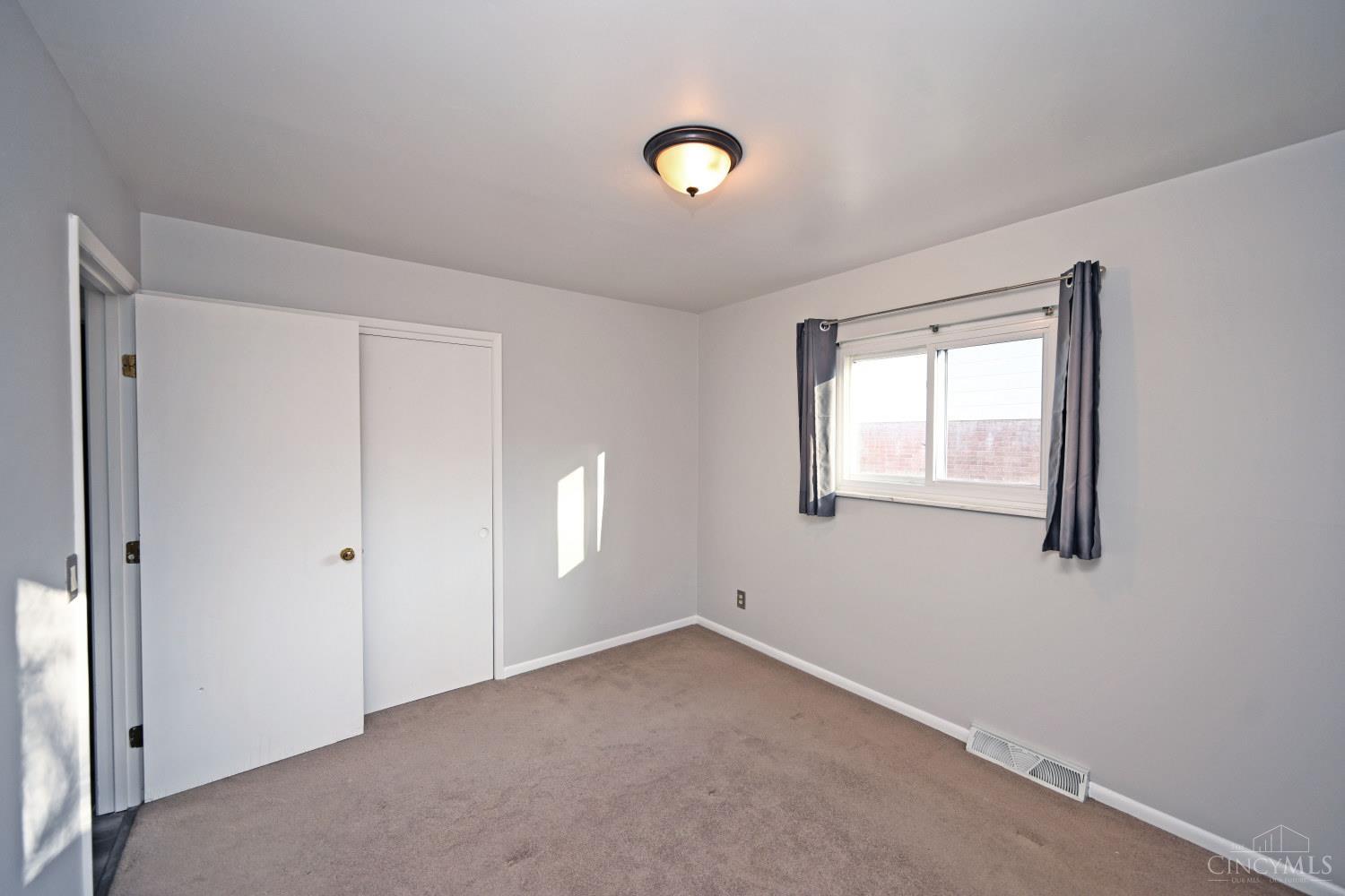 3041 Westknolls Lane