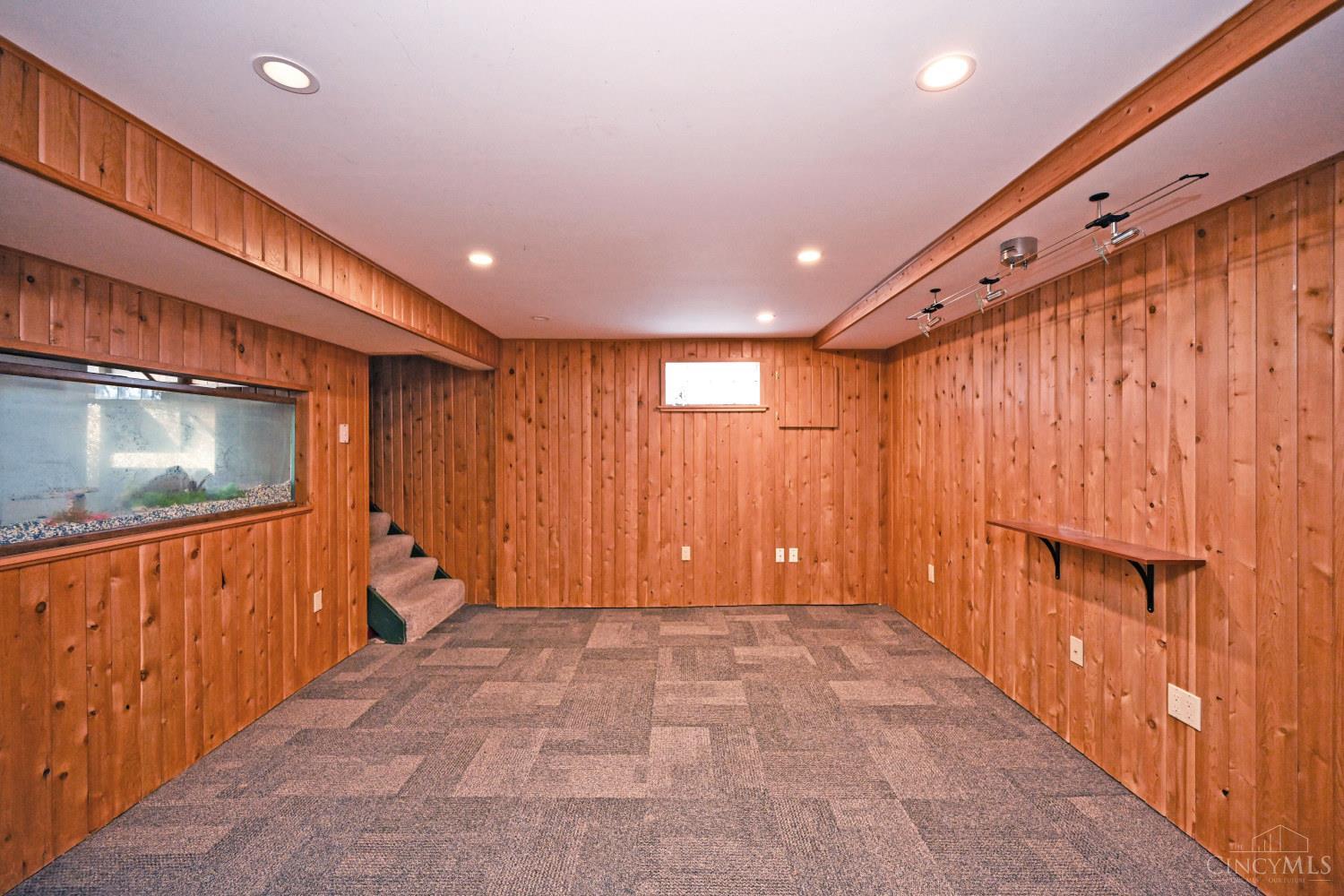 3041 Westknolls Lane