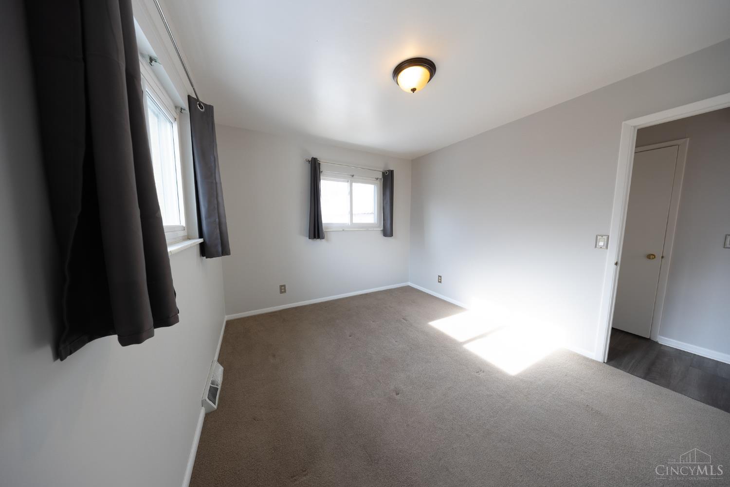 3041 Westknolls Lane