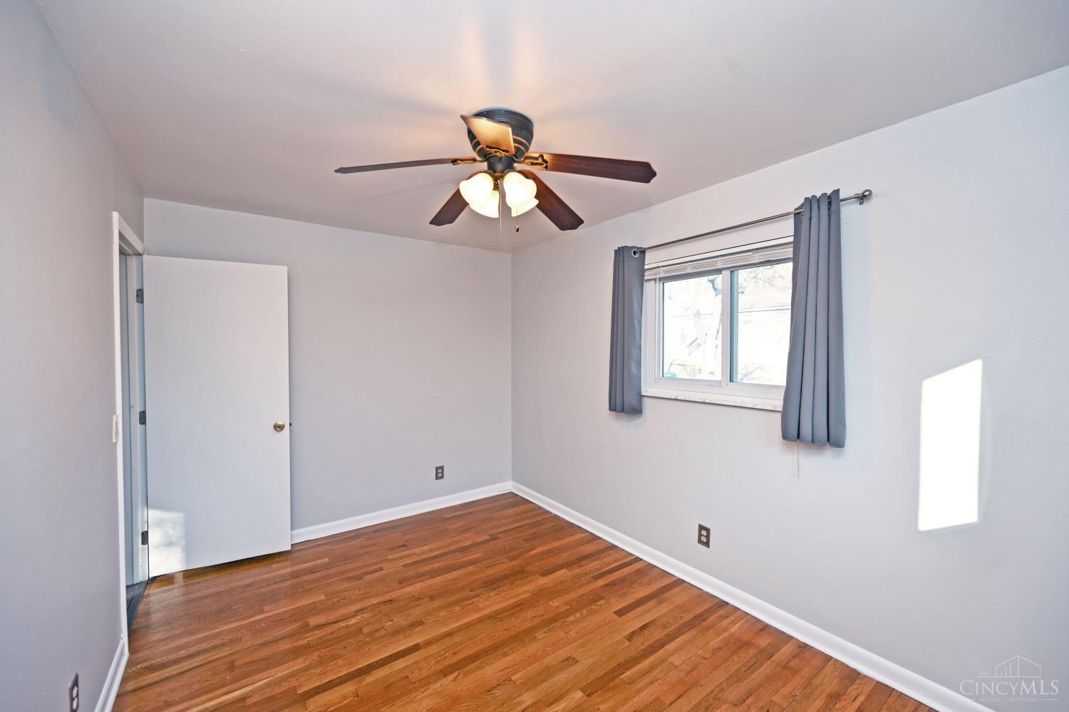 3041 Westknolls Lane