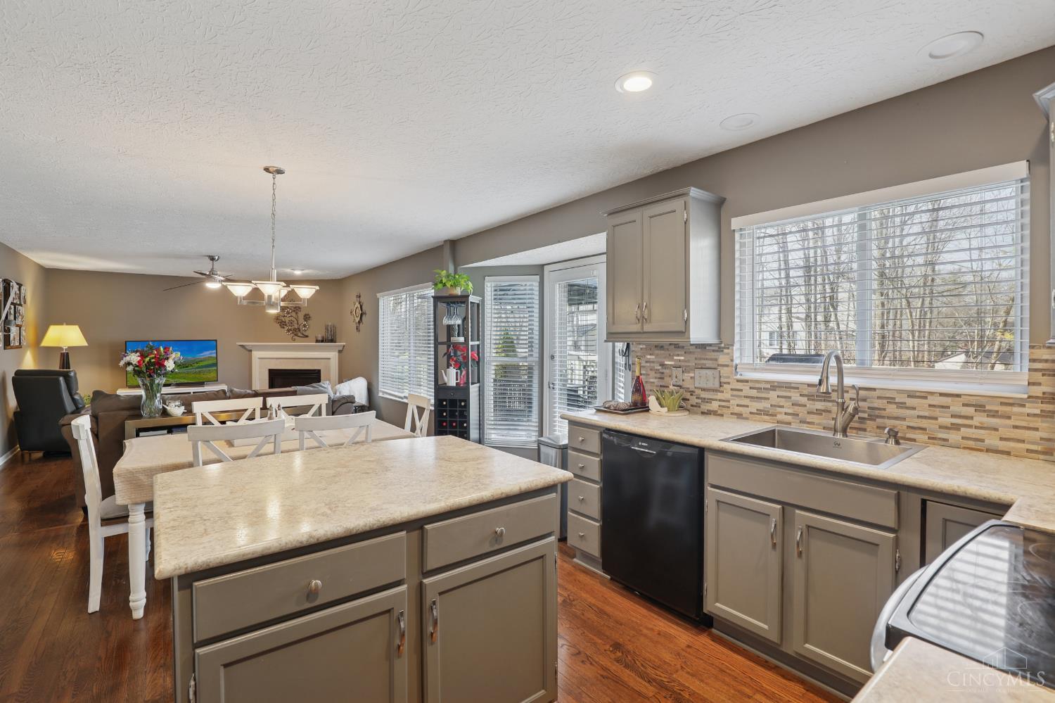 4591 Ellsberry Court