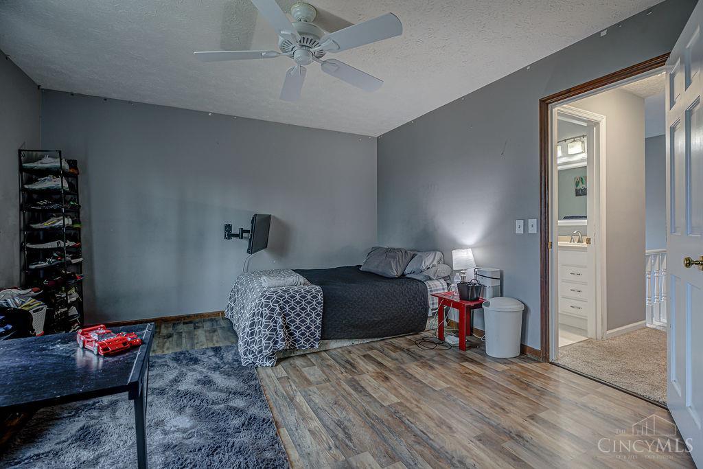 6142 Cleves Warsaw 4