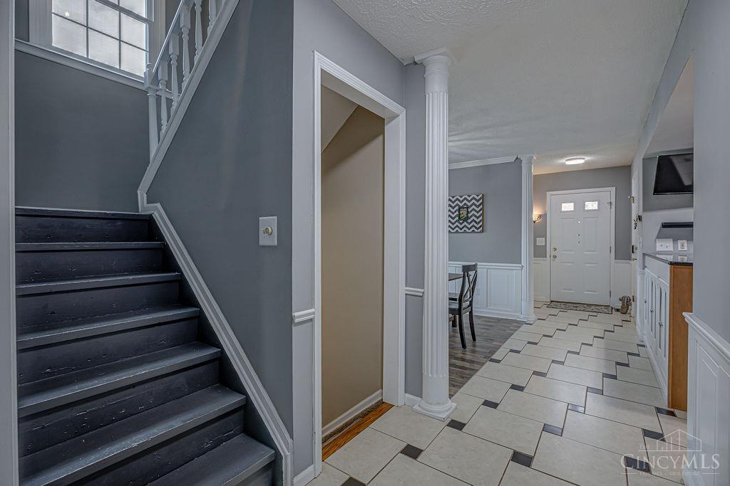 6142 Cleves Warsaw 4