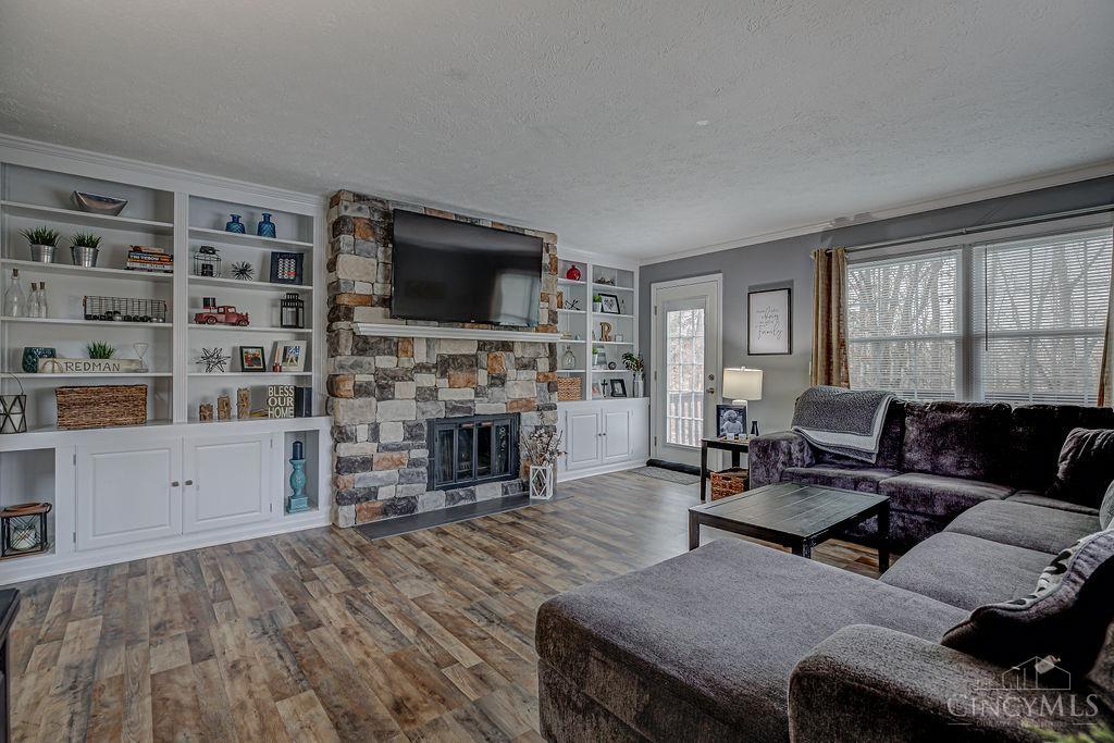 6142 Cleves Warsaw 4