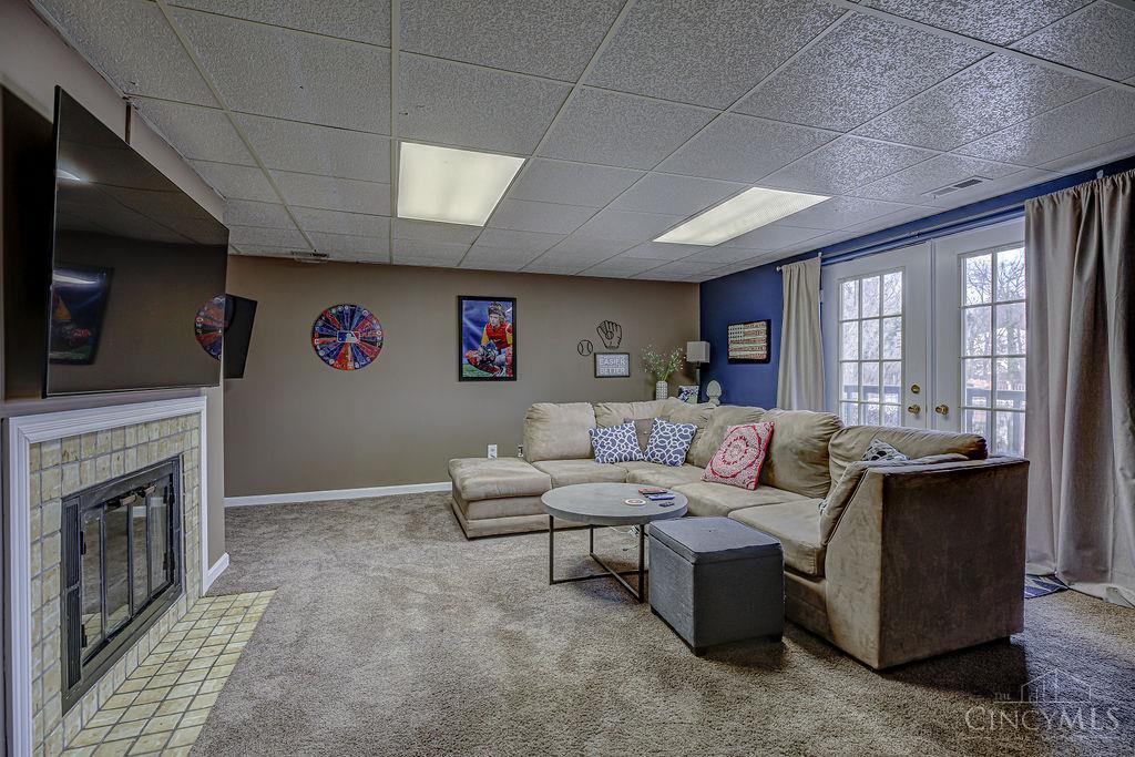 6142 Cleves Warsaw 4