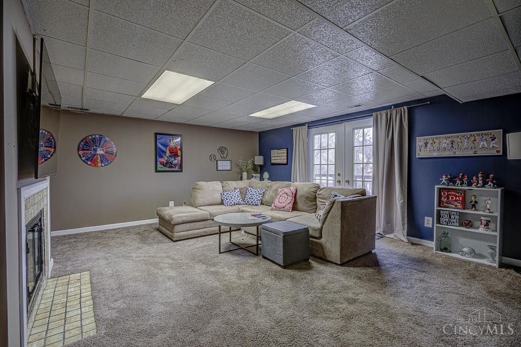 6142 Cleves Warsaw 4