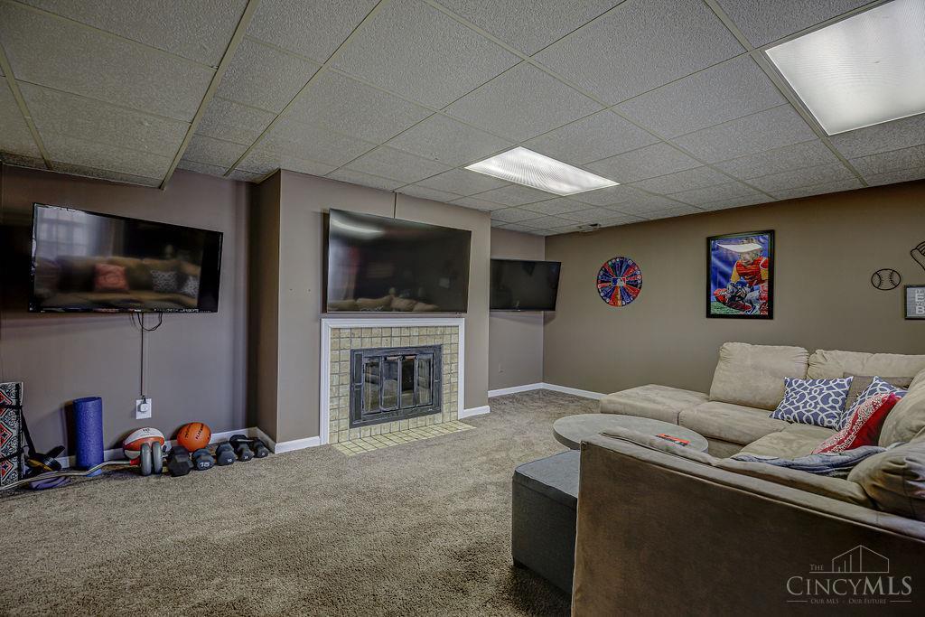 6142 Cleves Warsaw 4