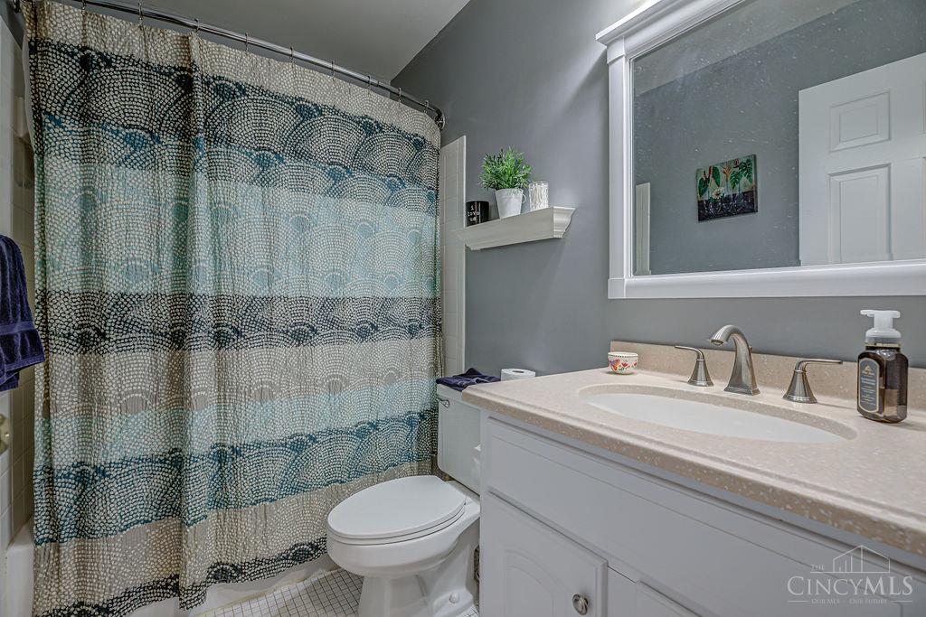 6142 Cleves Warsaw 4