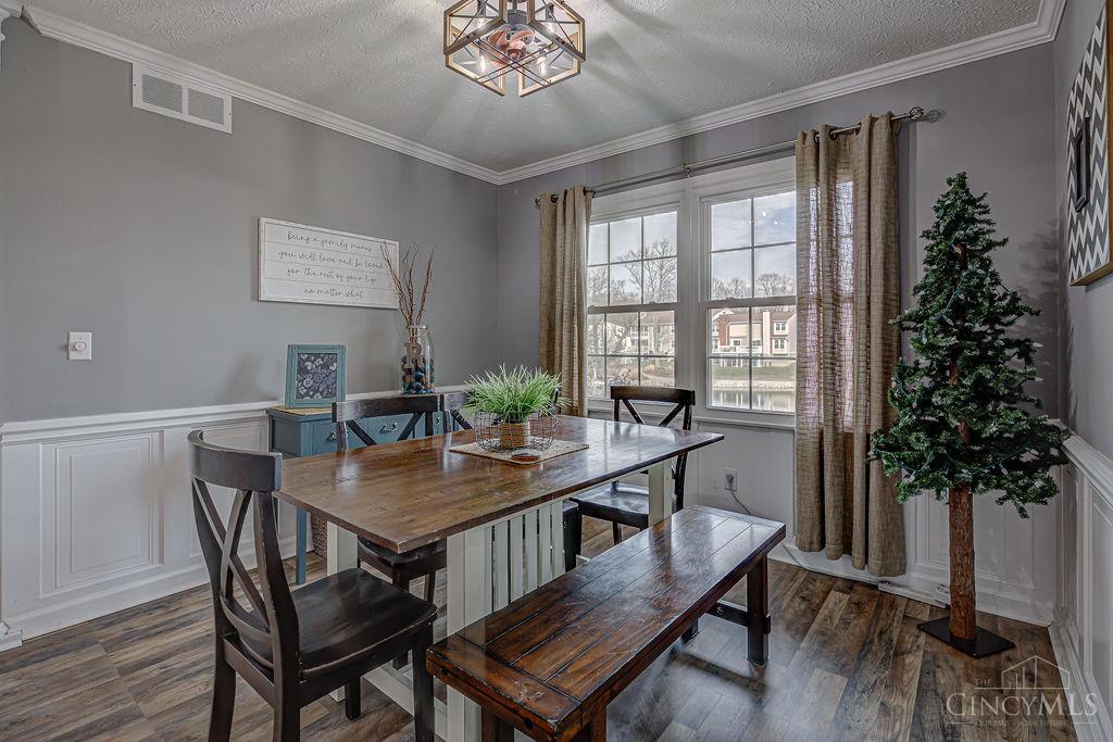 6142 Cleves Warsaw 4