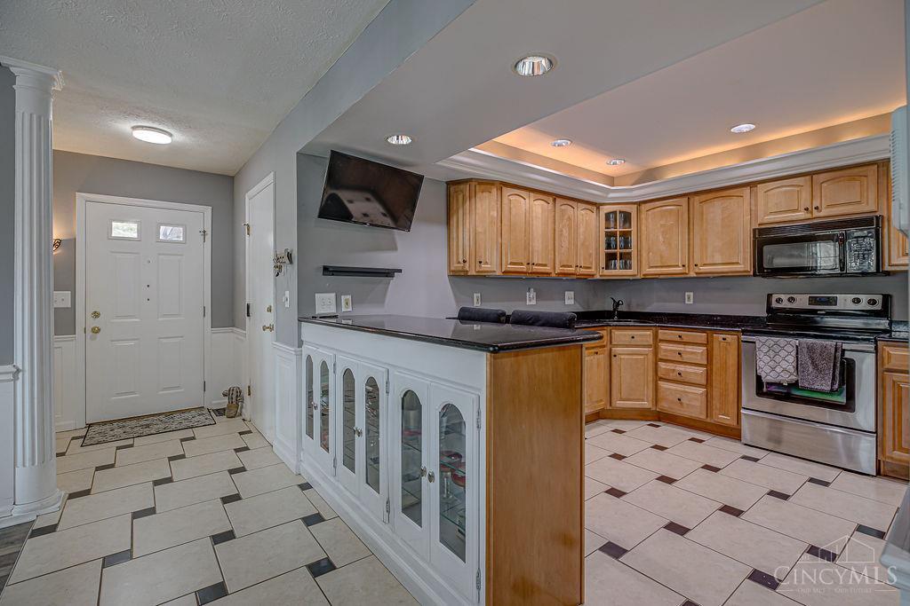 6142 Cleves Warsaw 4