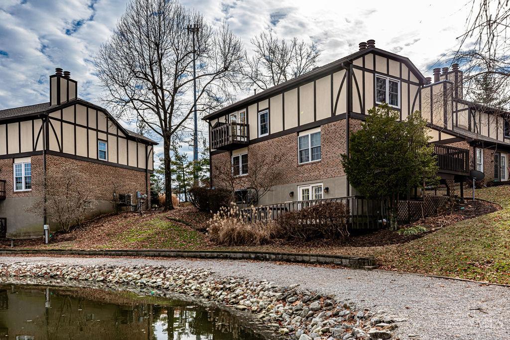 6142 Cleves Warsaw 4