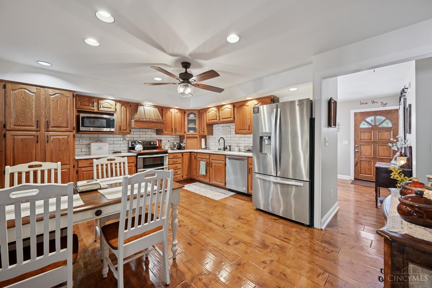 3855 Ridgecombe Drive