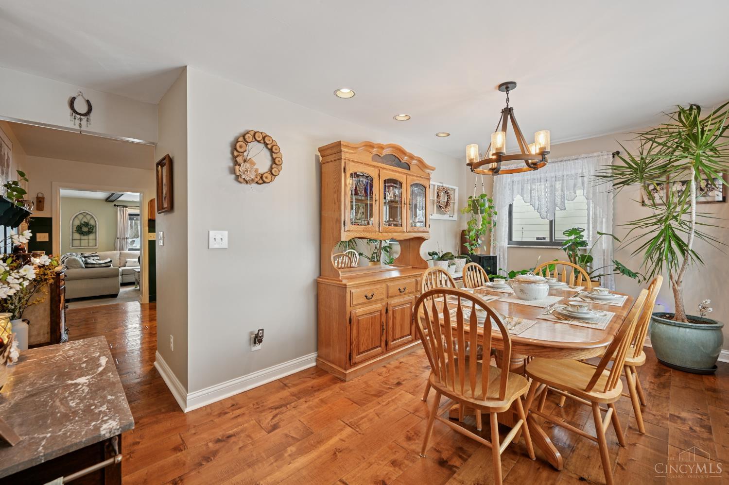 3855 Ridgecombe Drive