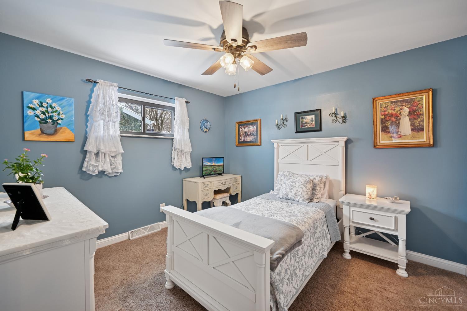 3855 Ridgecombe Drive