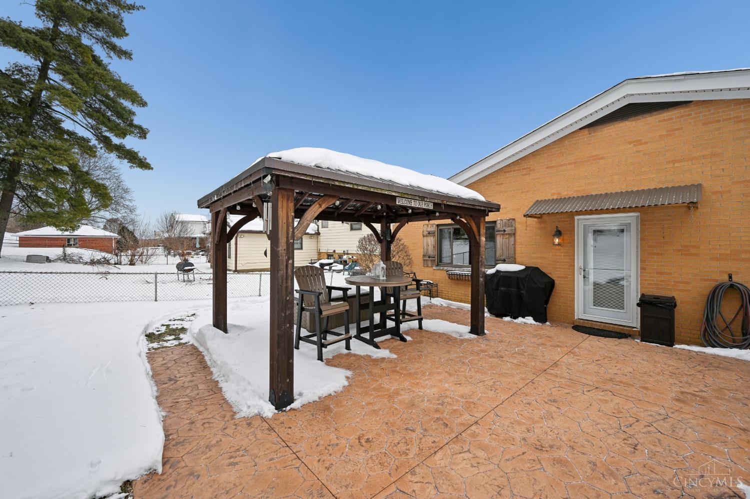 3855 Ridgecombe Drive