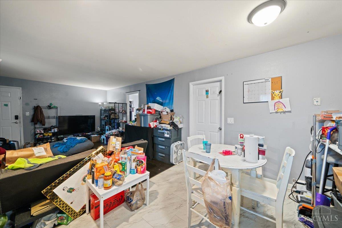 2465 E Galbraith Road