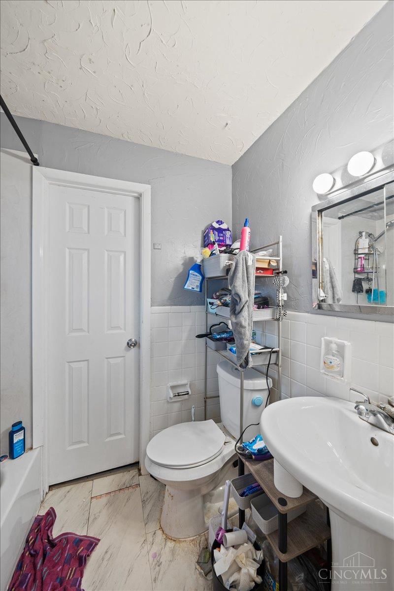 2465 E Galbraith Road