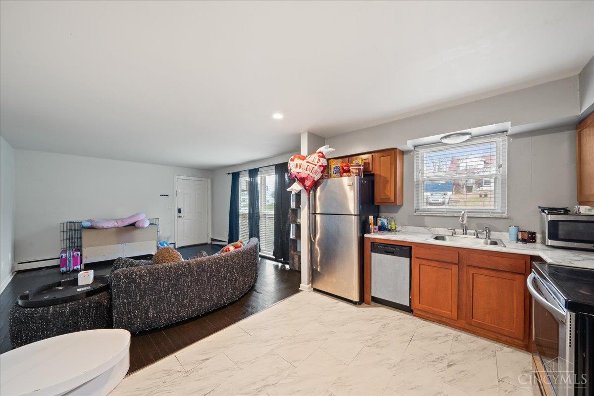 2465 E Galbraith Road