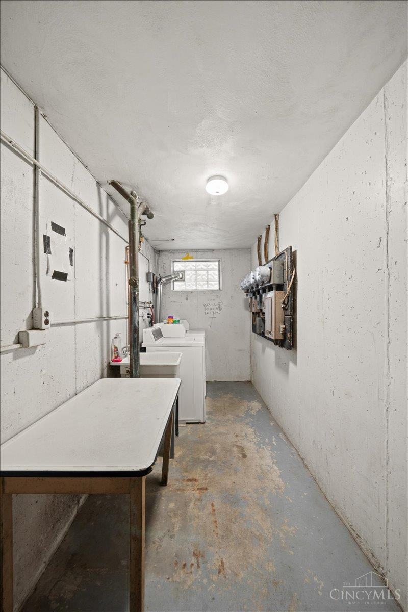 2465 E Galbraith Road