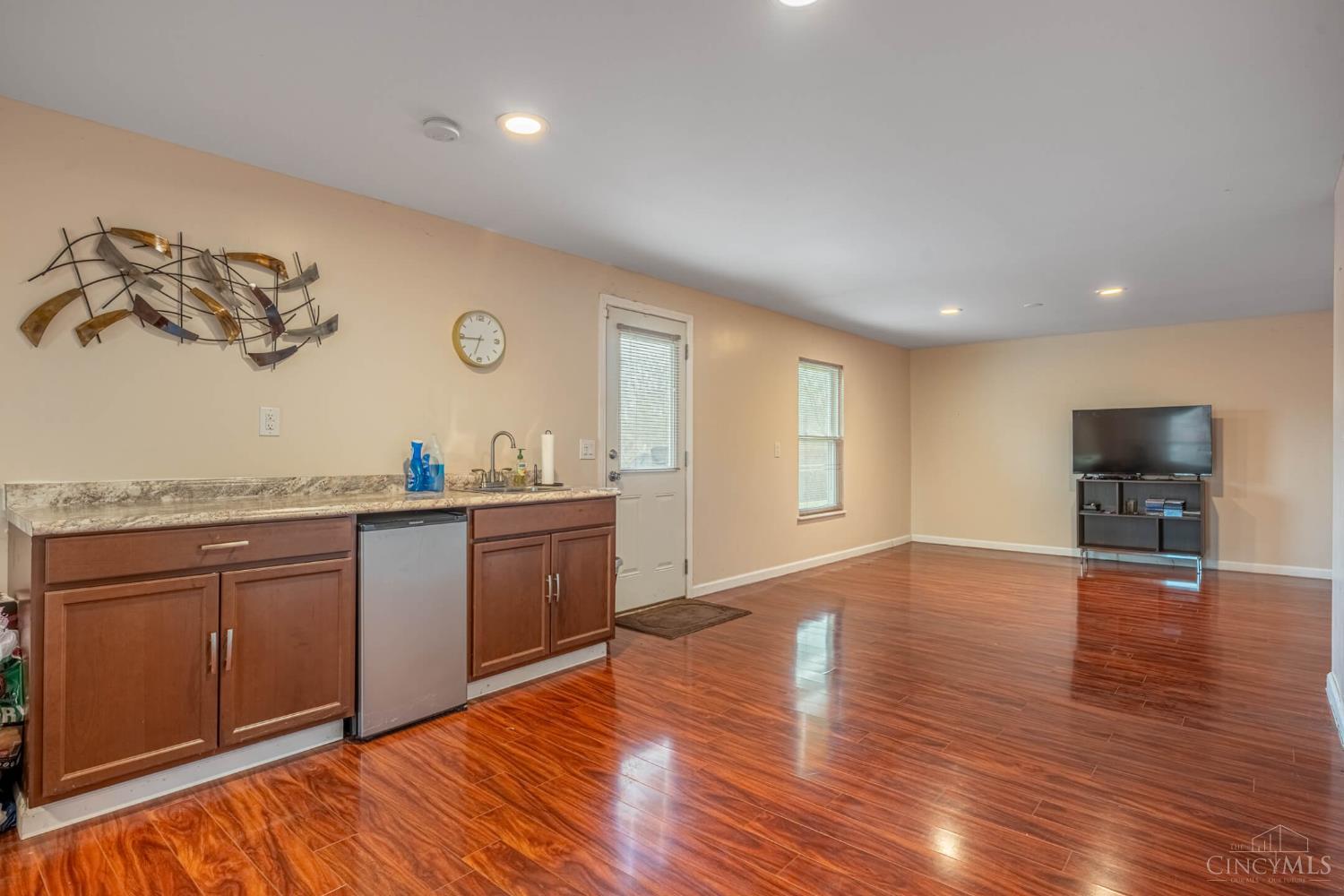 3328 Brodbeck Place