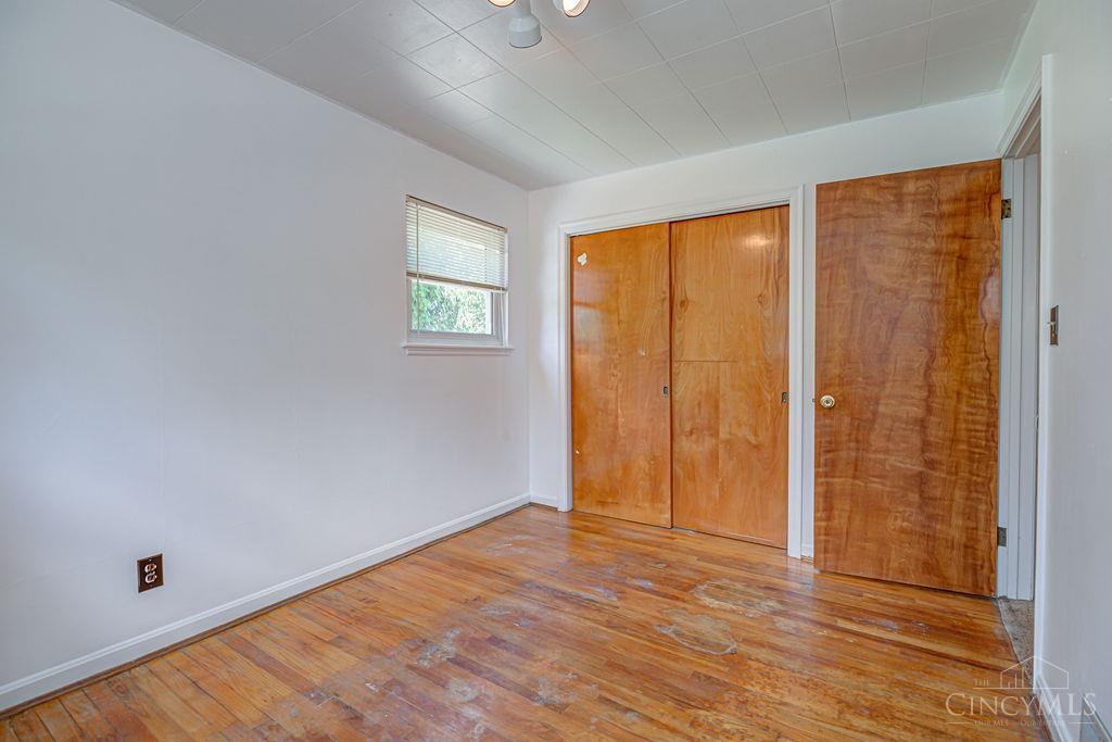 6109 Thompson Road