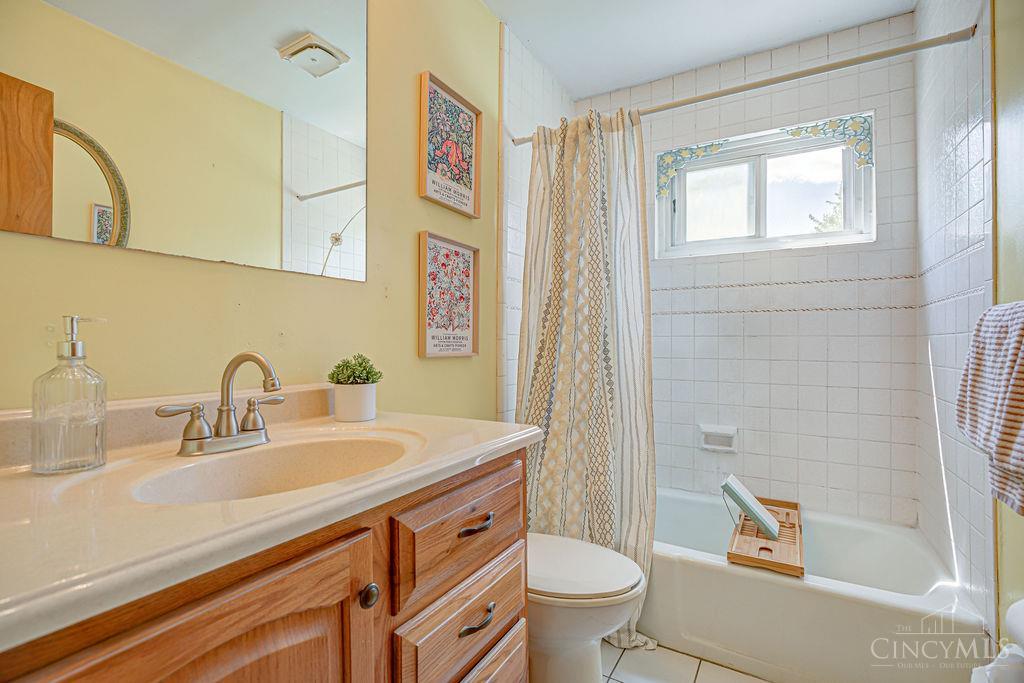 6109 Thompson Road